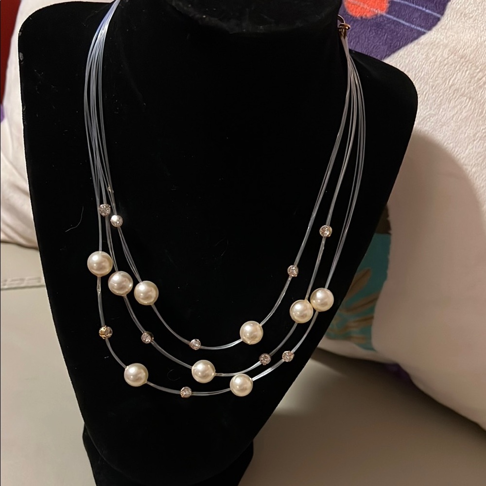 Authentic Seasonal Whispers Cream Pearl Necklace with Gold Accents and Crystal.